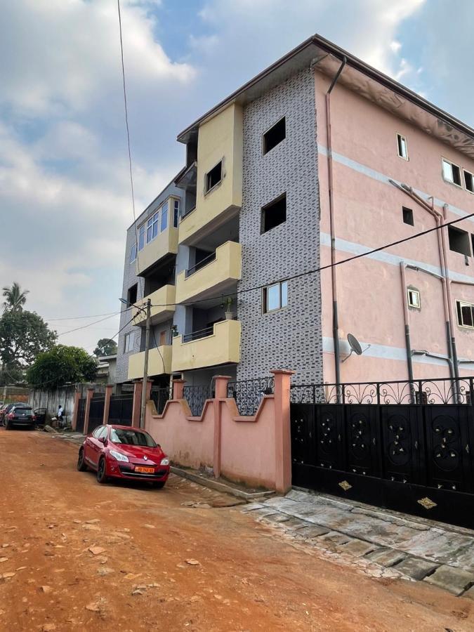 Les Logis De Nouvelle Route Bastos Apartment ยาอุนเด ภายนอก รูปภาพ
