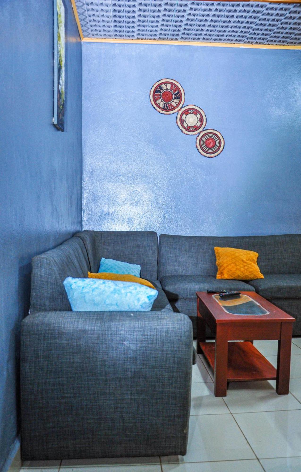 Les Logis De Nouvelle Route Bastos Apartment ยาอุนเด ภายนอก รูปภาพ
